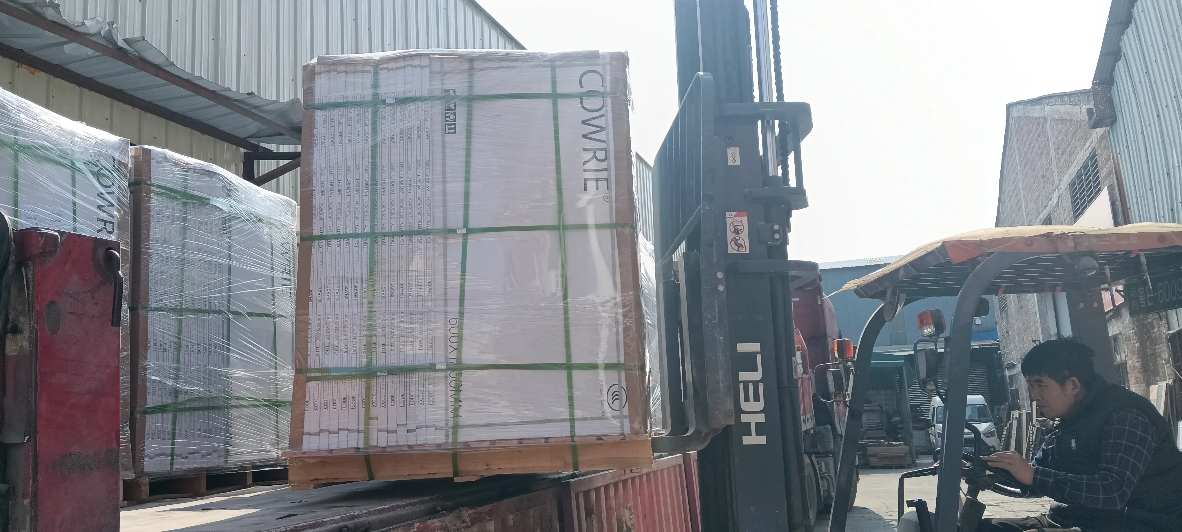 Limestone Look Tiles Delivered to Kuwait - Container Loading2