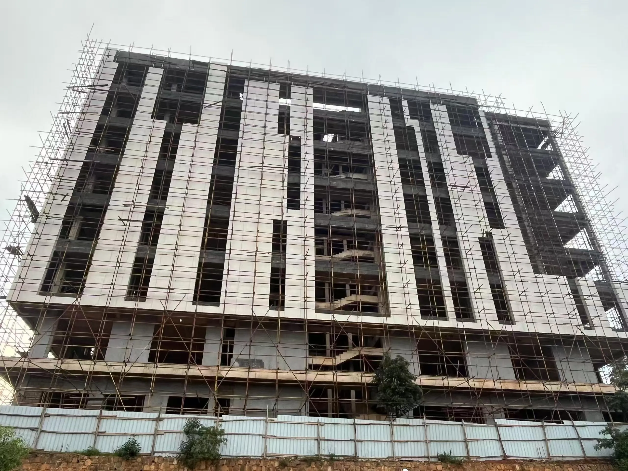 非洲岩板外墙案例 - Image 2