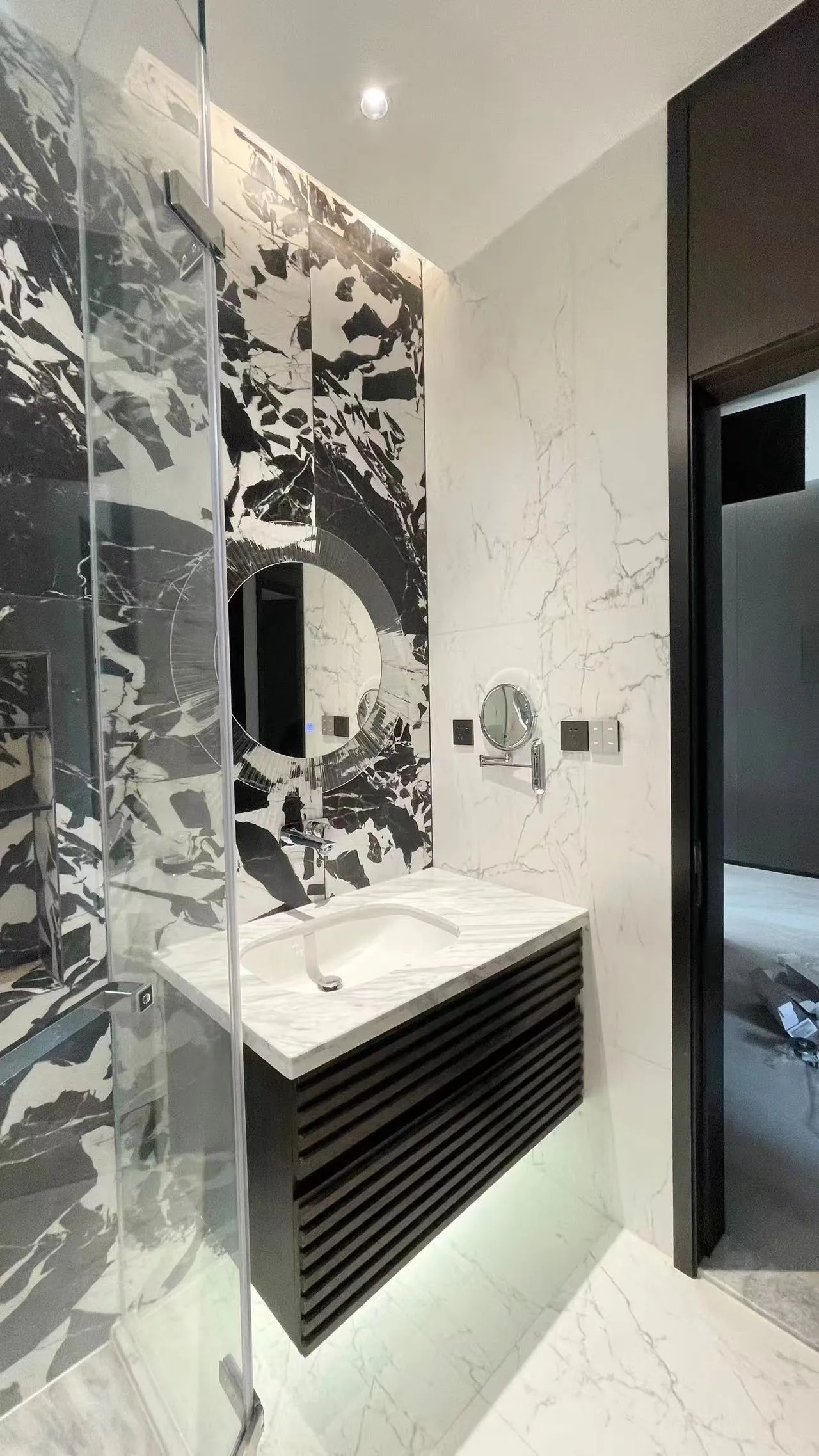 Marble-Look Bathroom with Breccia Marble Tile