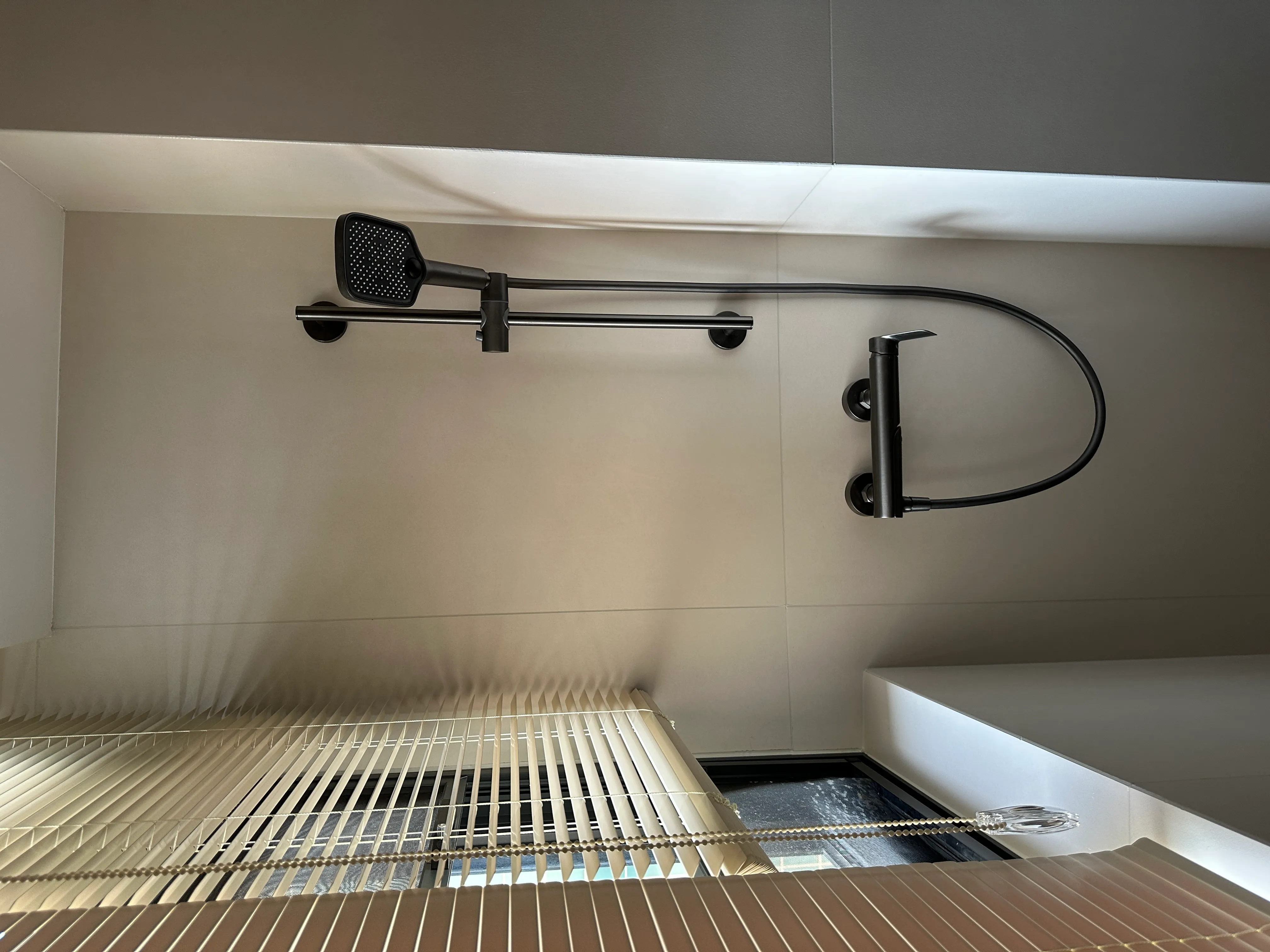 Modern Minimalist Apartment with Concrete Look Tiles - Modern Minimalist Bathroom with Concrete Look Tiles 4