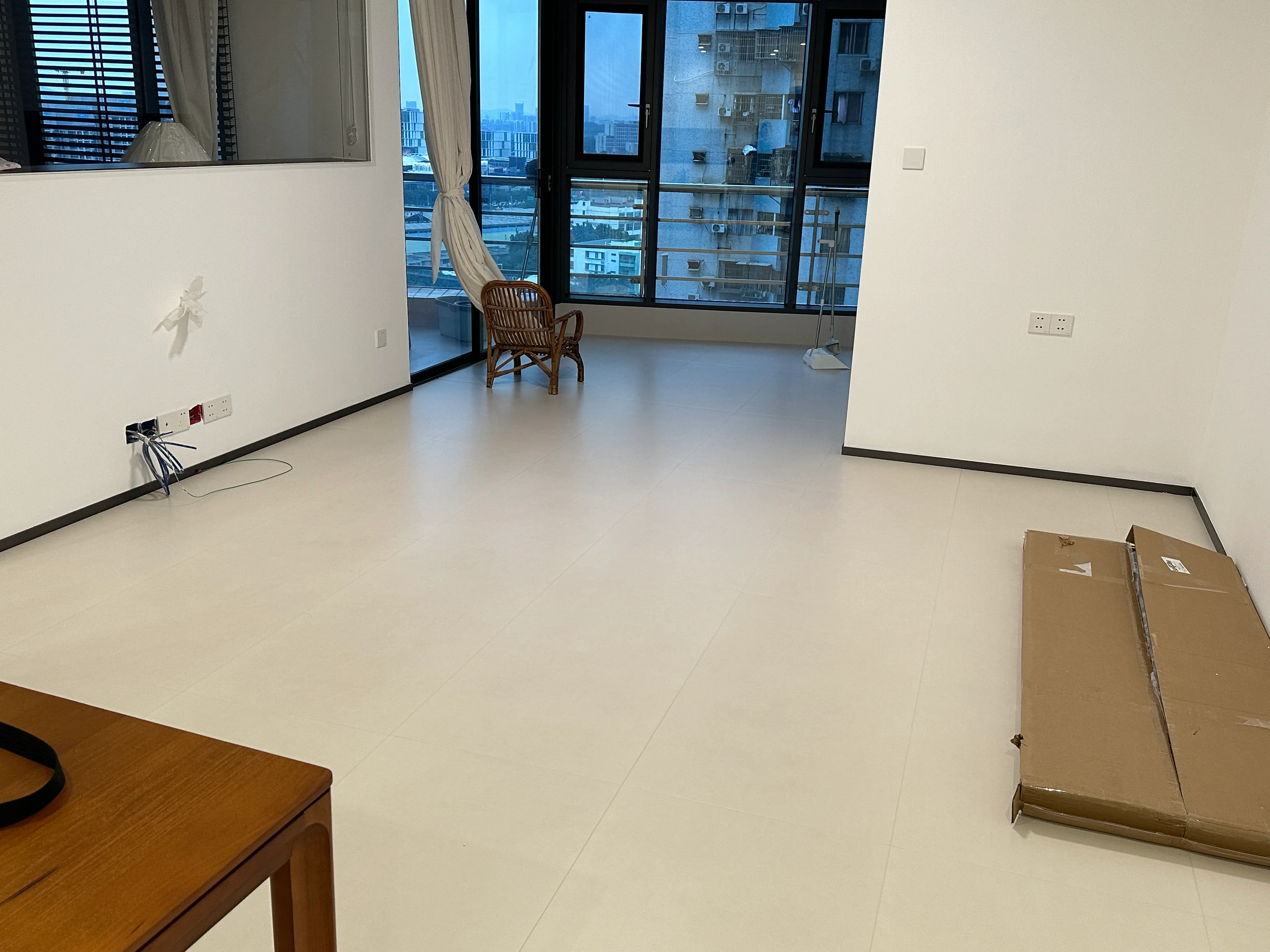 Modern Minimalist Apartment with Concrete Look Tiles - Modern Minimalist Living Room with Concrete Look Tiles  3