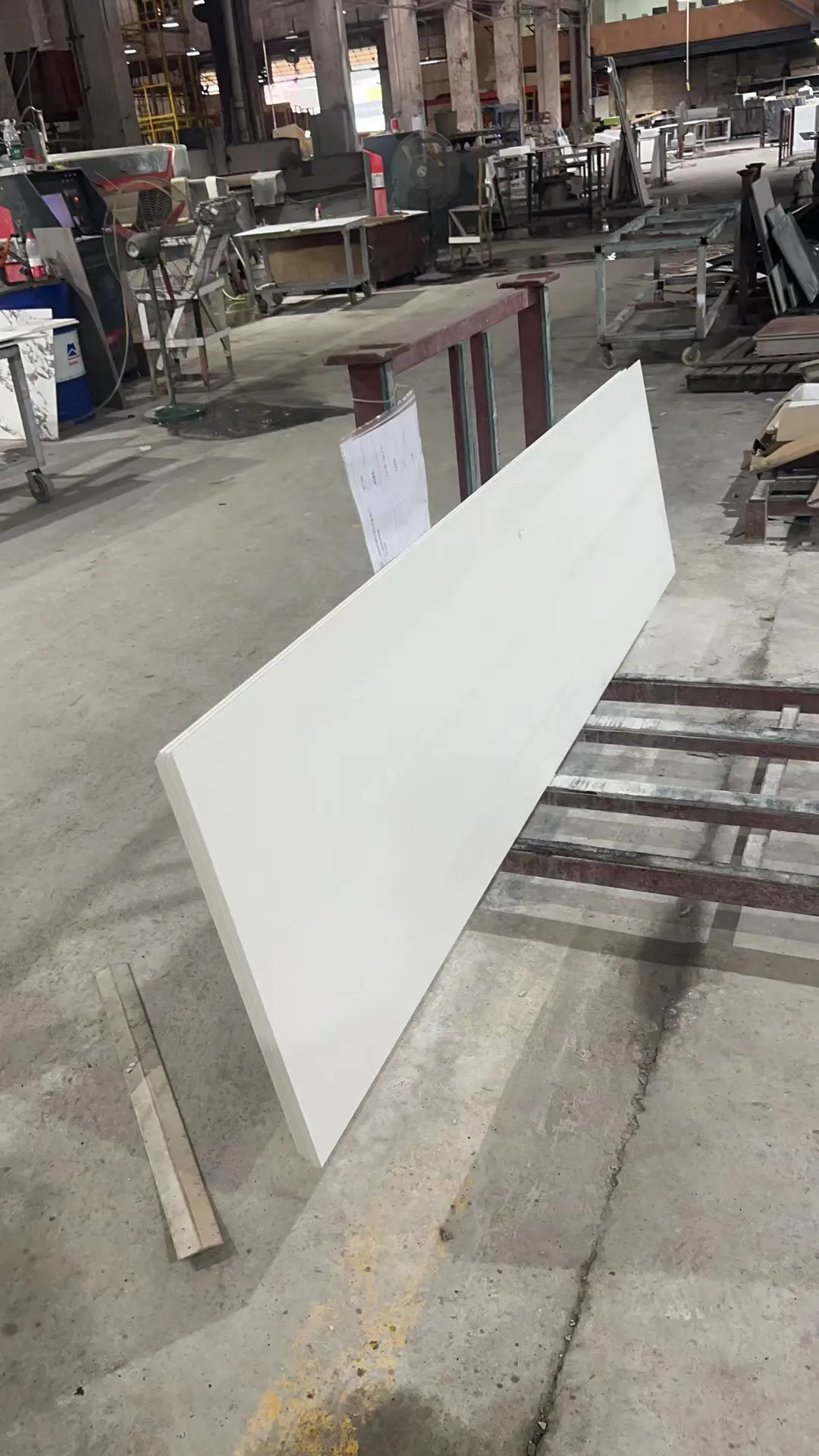 Modern Minimalist Kitchen with Pure White Sintered Stone - Modern Minimalist Kitchen Island with Pure White Sintered Stone 2