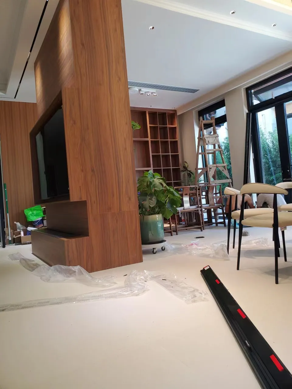 Neo Chinese Villa with Venetian Plaster Look Tiles - Neo Chinese Living Room with Venetian Plaster Look Tiles 3