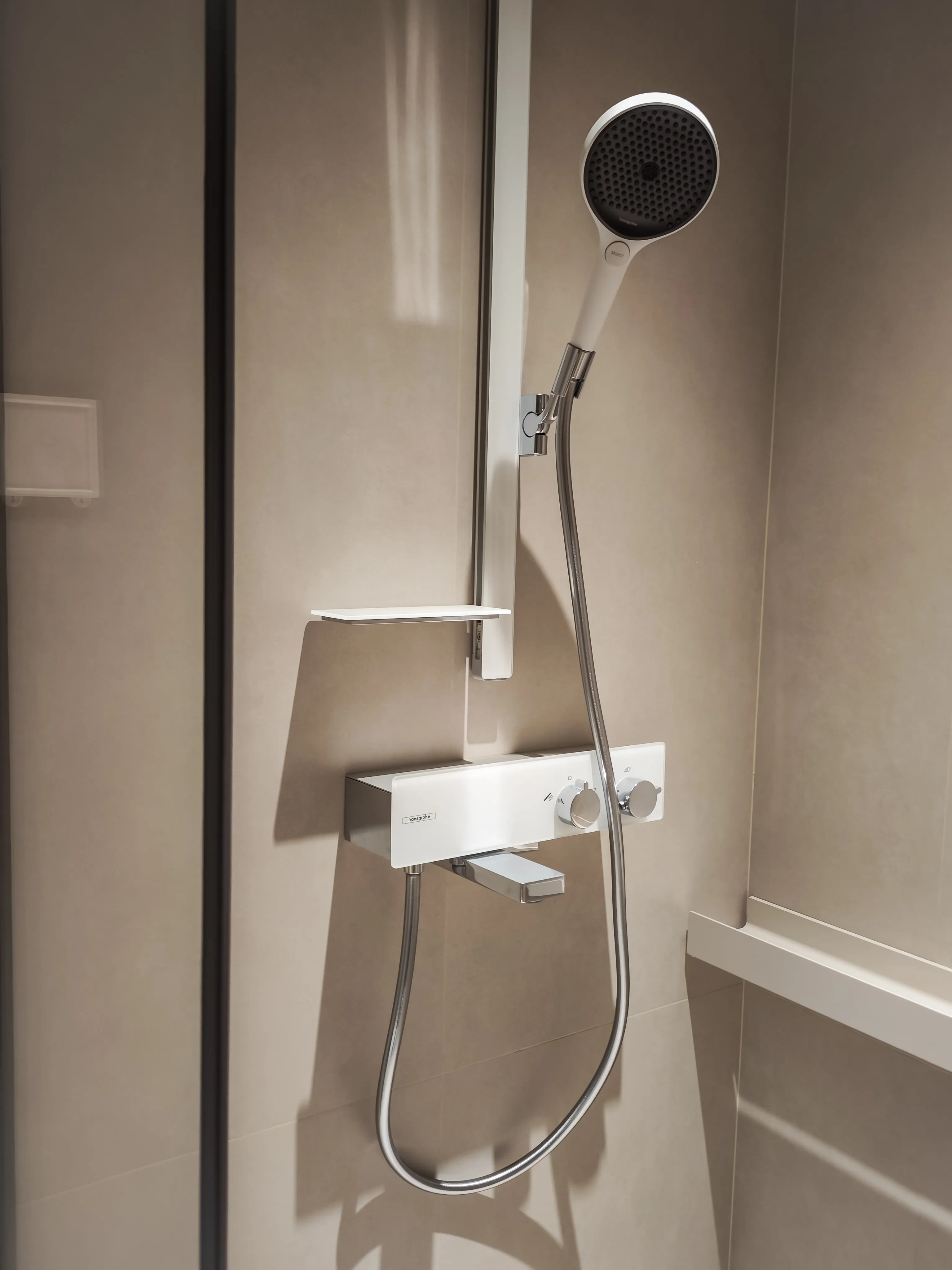 Organic Modern Bathroom with Microcement Tiles