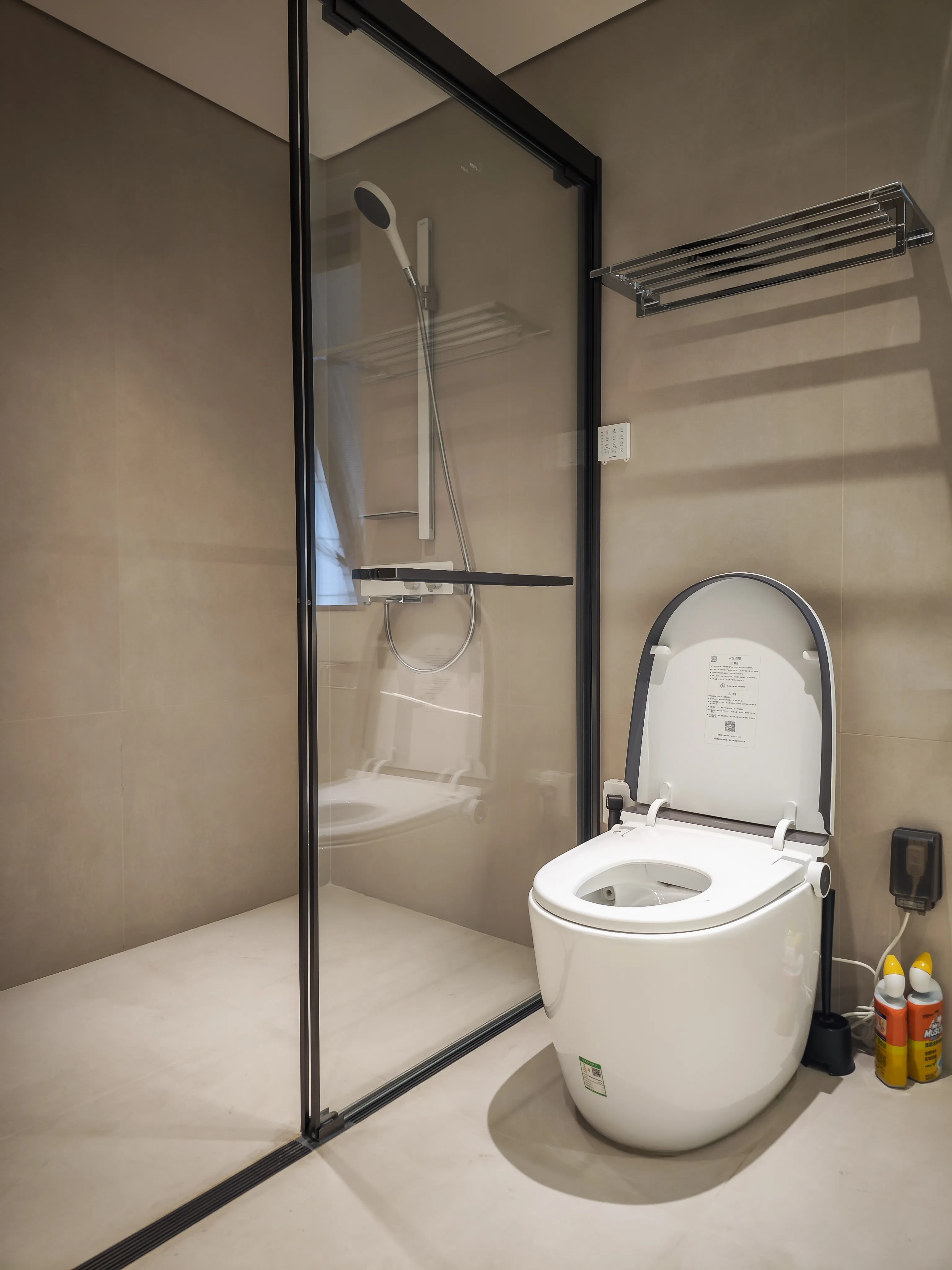 Organic Modern Bathroom with Microcement Tiles - Organic Modern Bathroom with Microcement Tiles 3