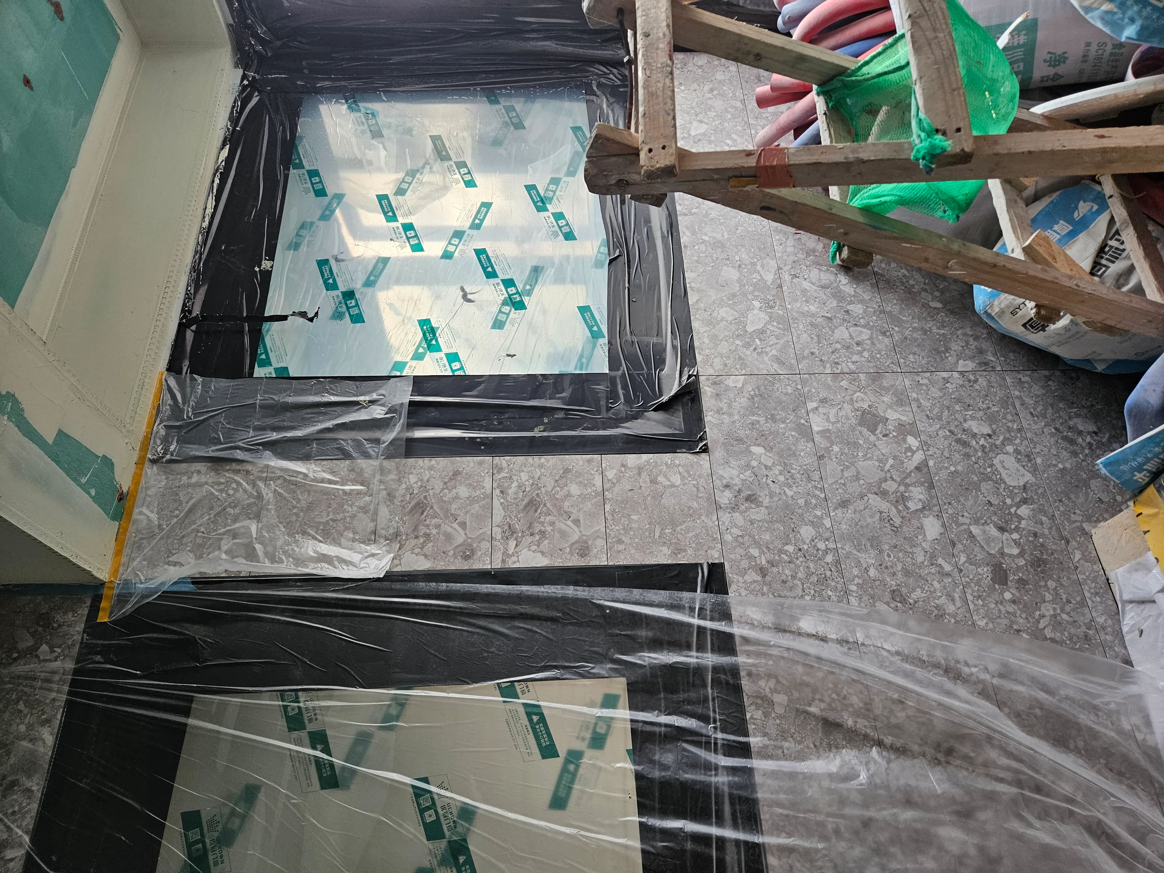 Organic Modern Entrance Hall with Terrazzo Look Tiles - Organic Modern Entrance Hall with Terrazzo Look Tiles 7