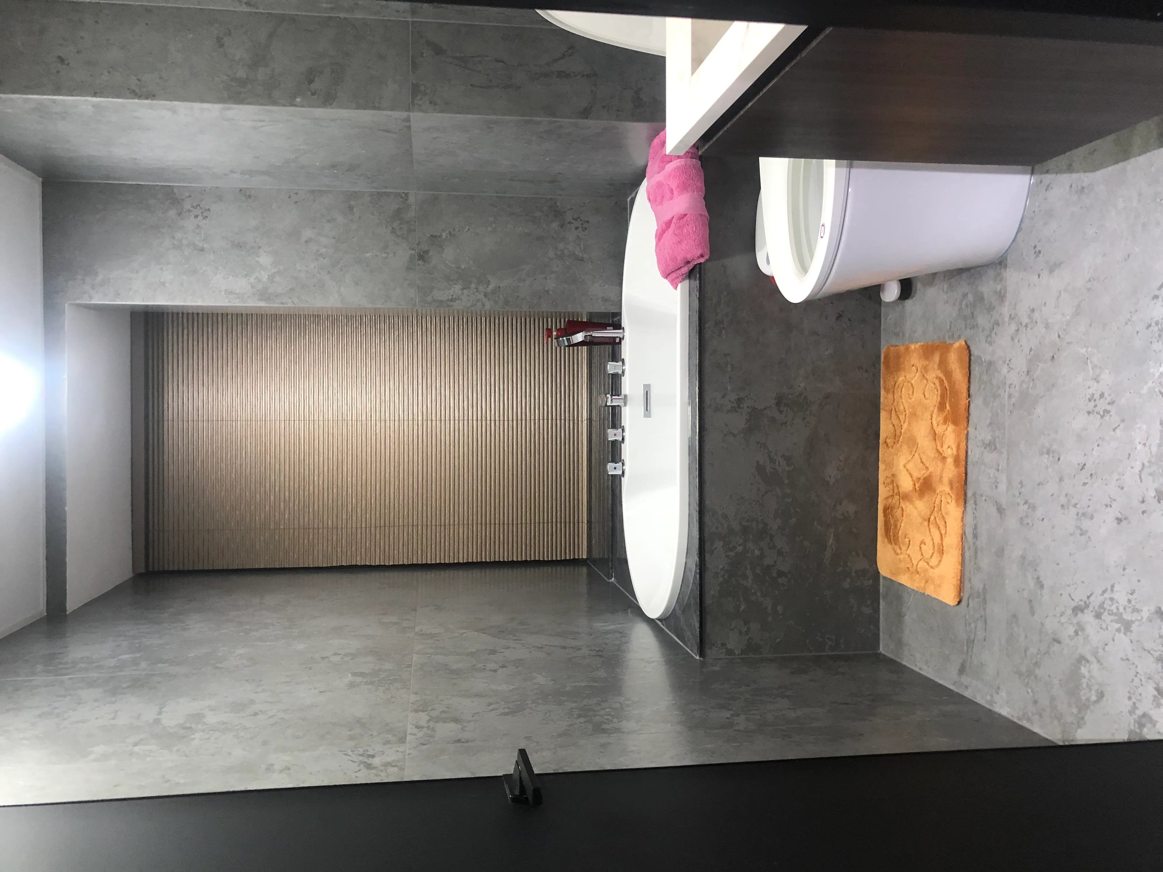 Quiet Luxury Bathroom with Concrete Look Tiles - Quiet Luxury Bathroom with Concrete Look Tiles 4