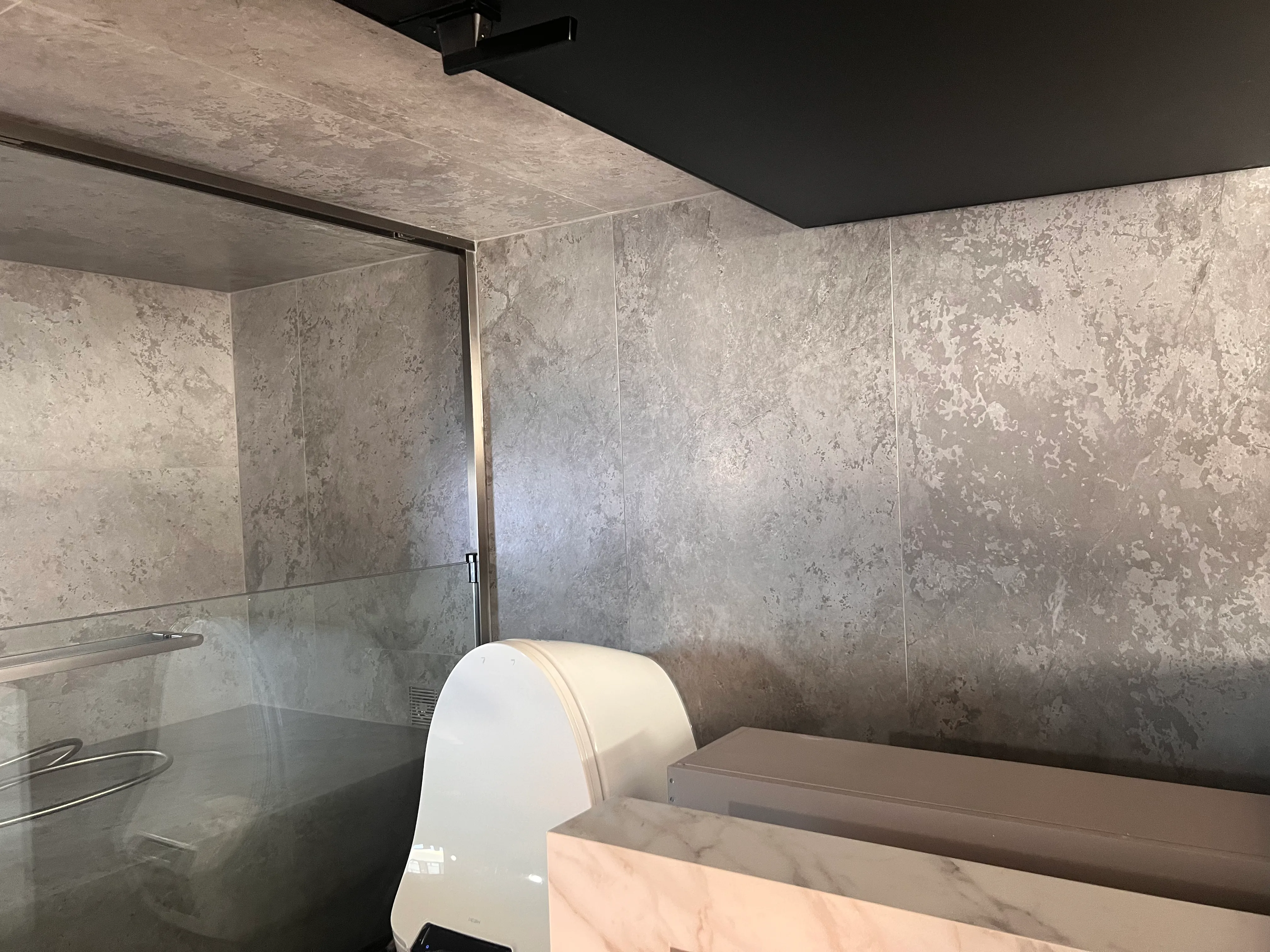 Quiet Luxury Bathroom with Concrete Look Tiles - Quiet Luxury Bathroom with Concrete Look Tiles 5