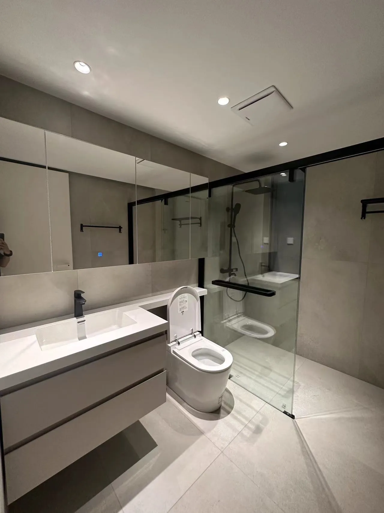 Spa Luxury Bathroom with Stone Look Tiles