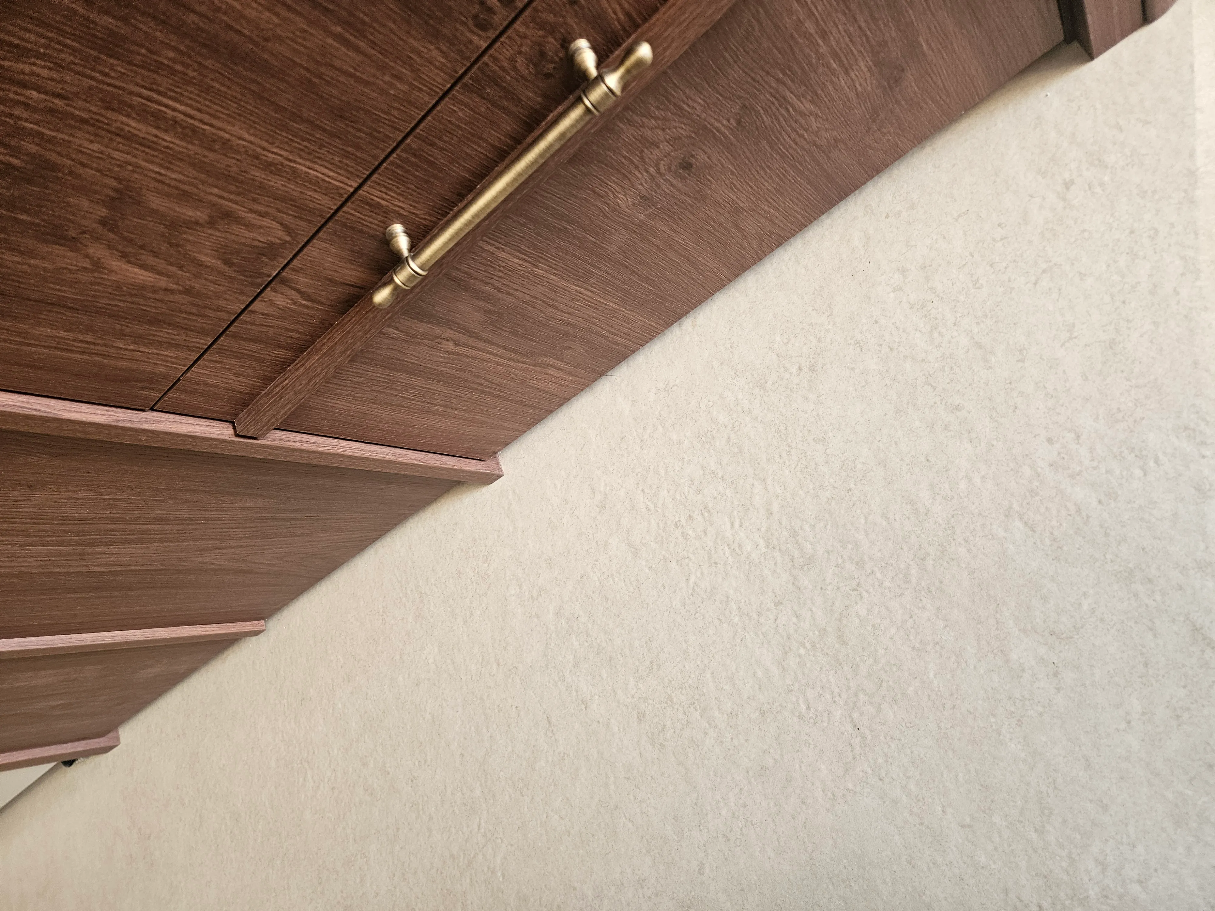 Vintage Apartment with Limestone Look Tiles - Vintage Living Room with Limestone Look Tiles 5