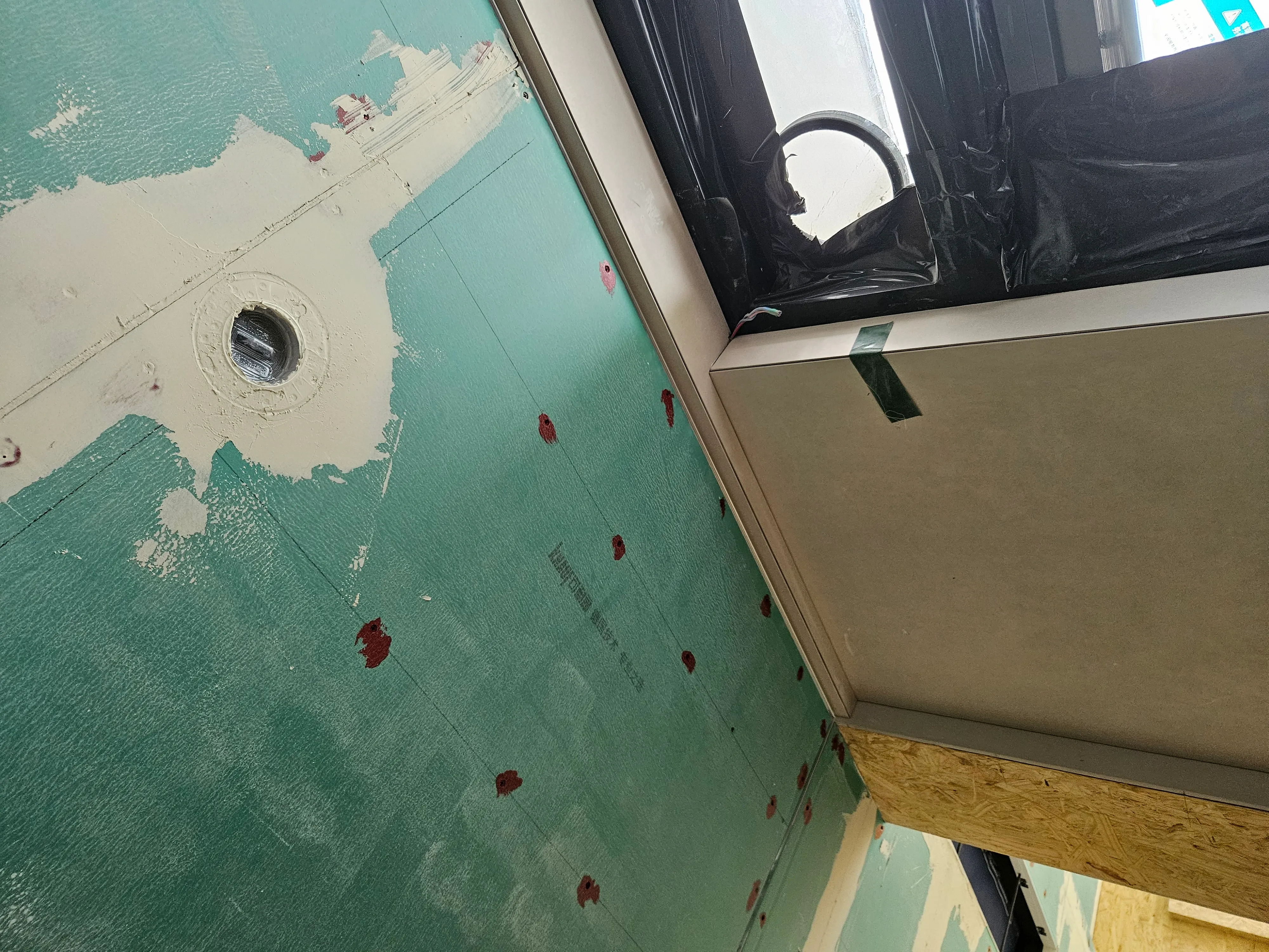 Warm Minimalism Bathroom with Microcement Tiles - Warm Minimalism Bathroom with Microcement Tiles 15